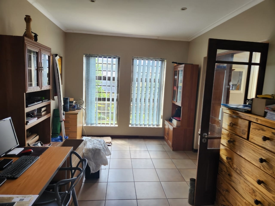 3 Bedroom Property for Sale in Bodorp Western Cape